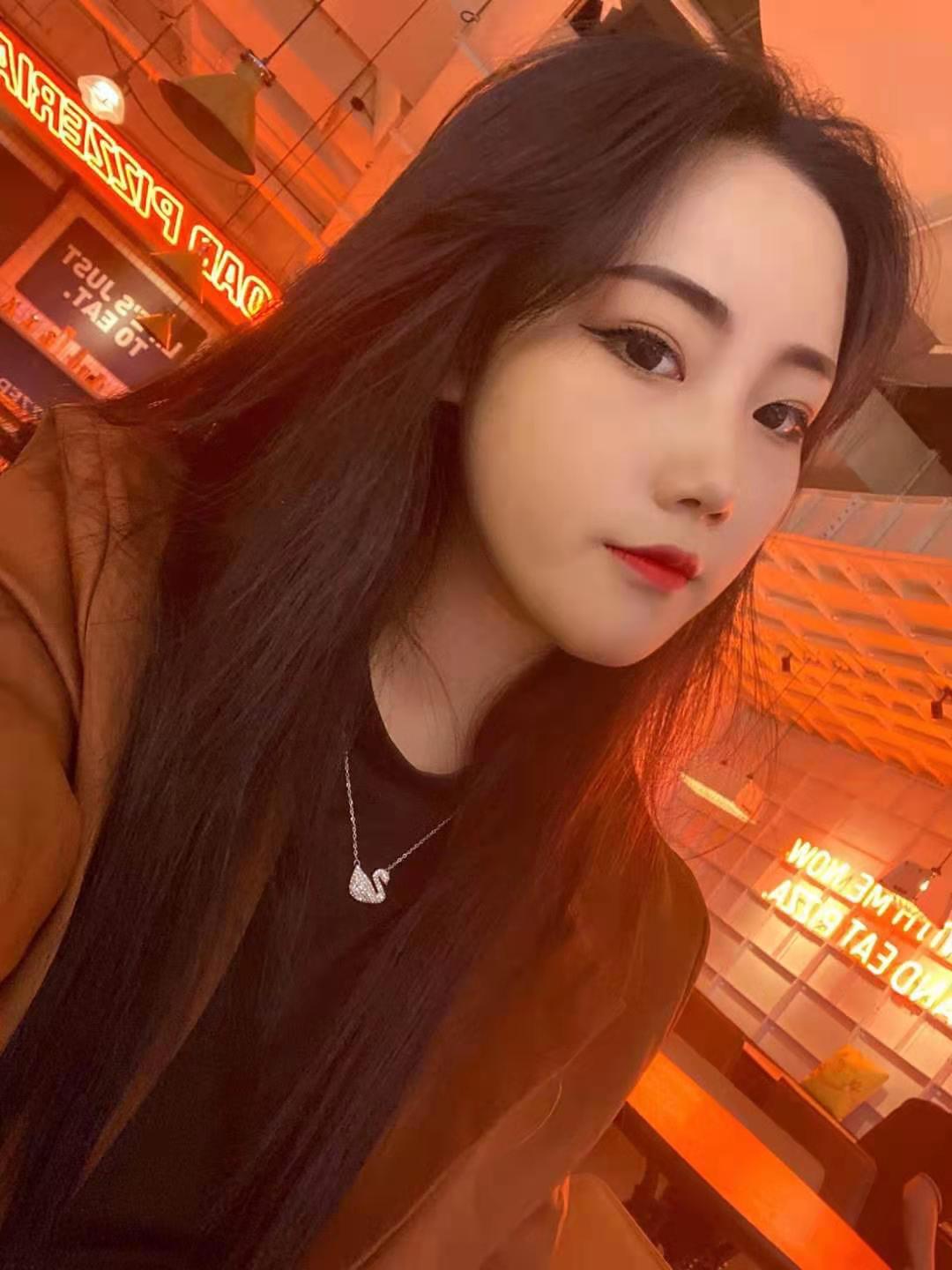 二七区非常年轻的妹子